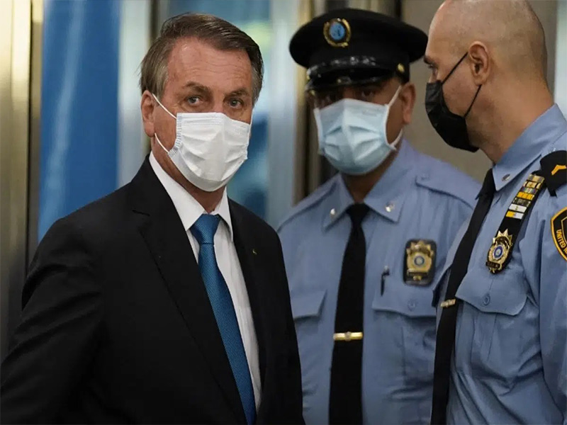 Bolsonaro da negativo a Covid tras contagios en su comitiva que fue a EU