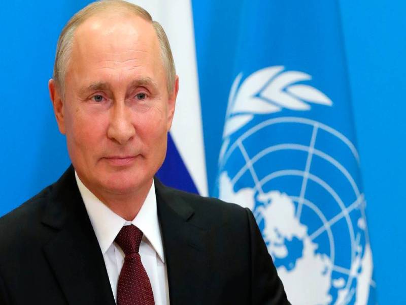 Vladimir Putin, tras la figura, una historia sencilla