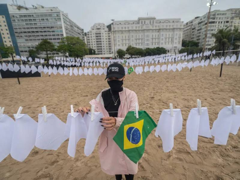 América: vacunas, ayuda, y BrasilÔǪ