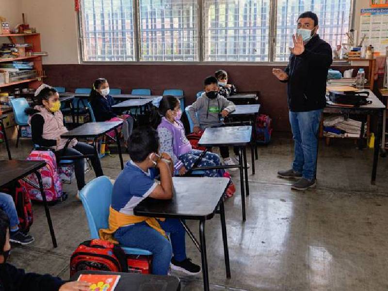Celac llama a OMS a acelerar aval de vacunas