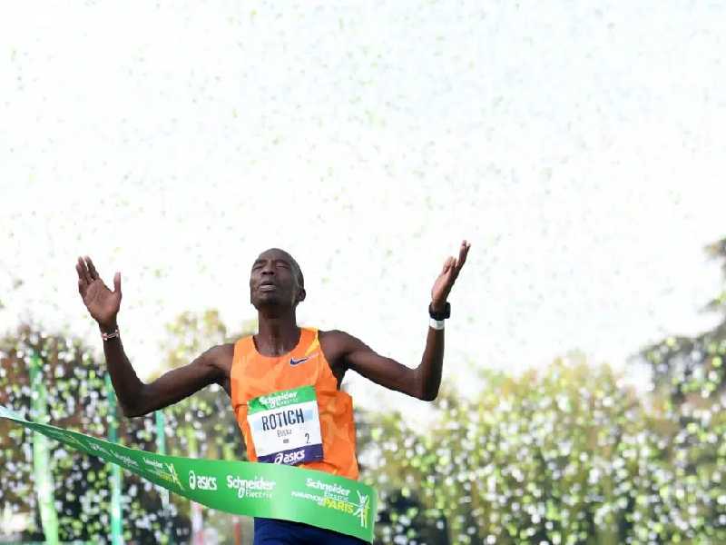 Elisha Rotich conquista el Maratón de París con una excelente marca