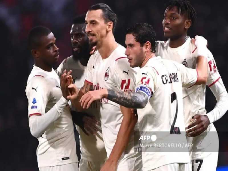 Ibrahimovic hace autogol y luego da la victoria del Milan 4-2 sobre Bolonia