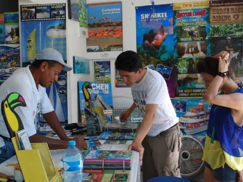 Prestadores de servicios turísticos abrazan al semáforo verde