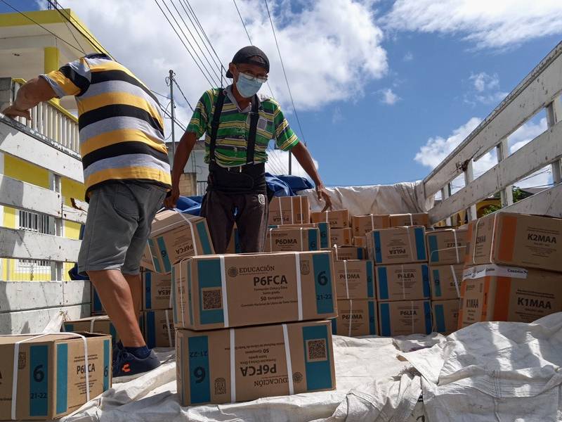 Llegan libros de texto