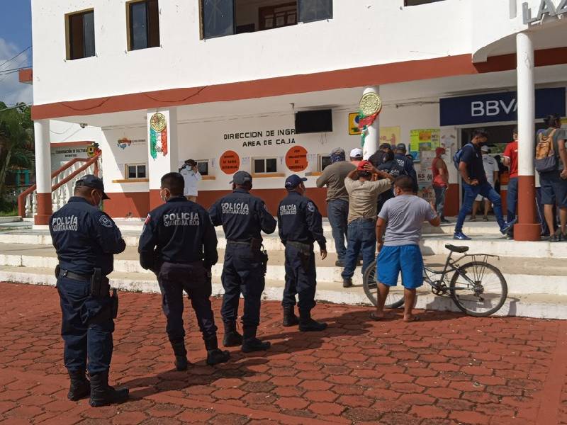 pago de quincena a policías