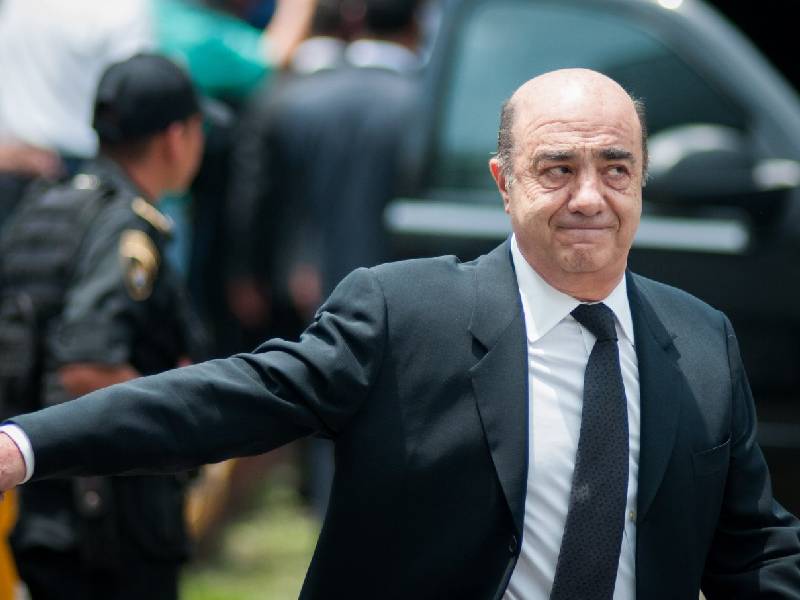 ex oficial mayor del exprocurador