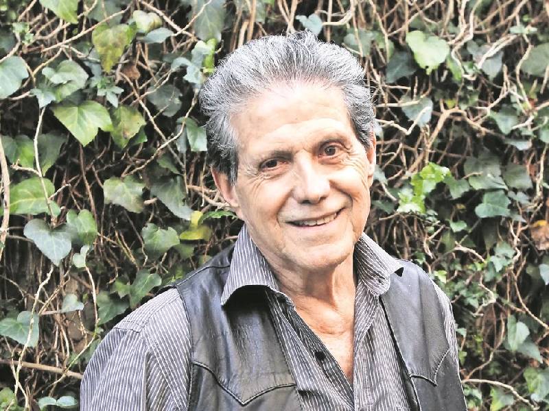 Héctor Bonilla sufre accidente