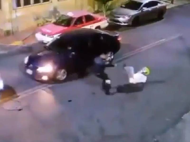 CDMX: Ascienden a policía que disparó a delincuente para frustrar asalto