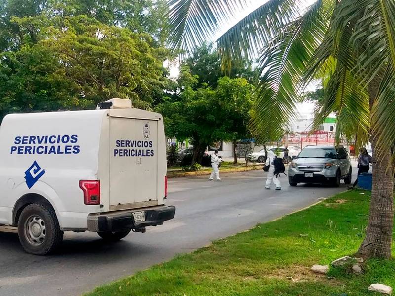 Disparan a persona cuando circulaba a bordo de su camioneta en la SM 505