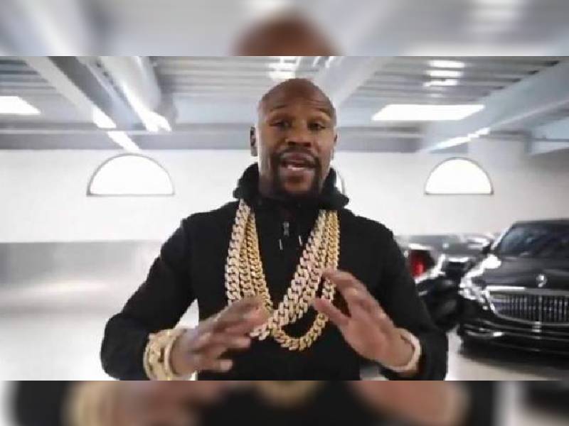 VIDEO: Floyd Mayweather rechaza foto con un fan porque tenía pintadas las uñasf