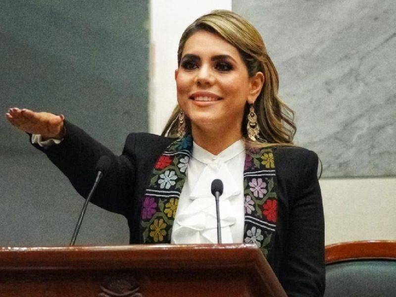 Rinde protesta Evelyn Salgado