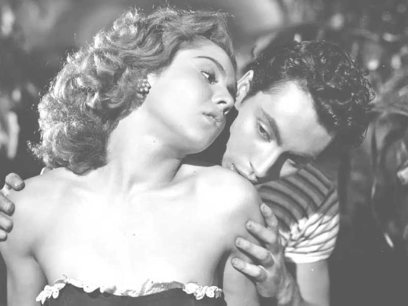 Buñuel realizó un surrealismo propio: Javier Espada