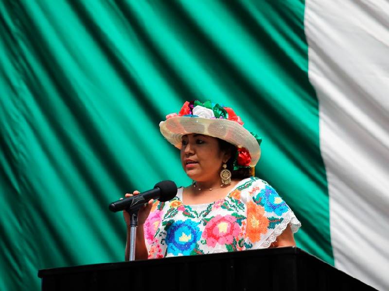 Pide activista a mayahablantes