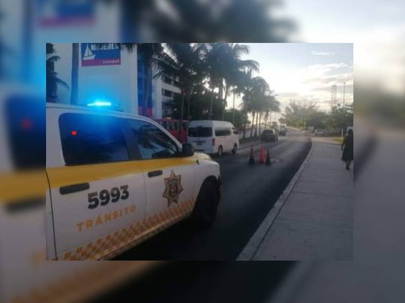 Socavón se apodera del kilómetro 4 de la Zona Hotelera