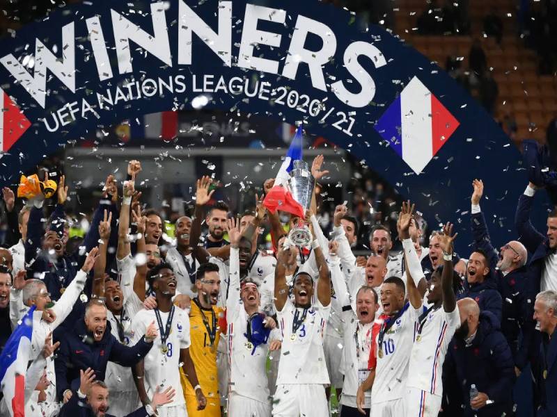 En un partido emocionante, Francia derrota 2-1 a España y se corona en la Liga de Naciones