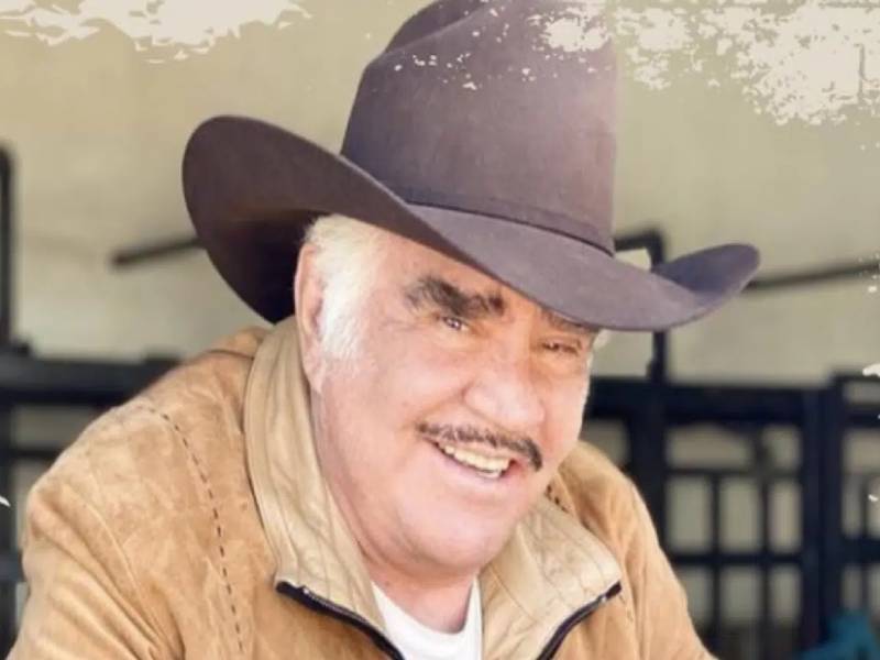 Vicente Fernández deja terapia intensiva