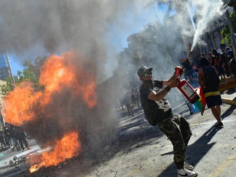 VIDEO. Arrancan marchas y encontronazos en Chile