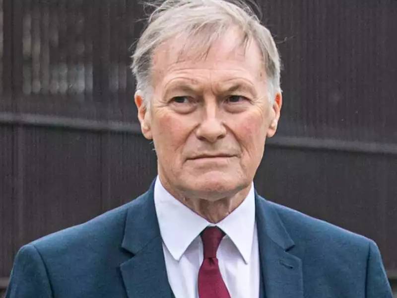 Muere diputado británico tras ser apuñalado en evento