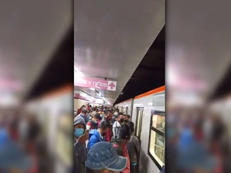 VIDEO: Usuarios se agarran a golpes y provocan retraso en la Línea 1 del Metro