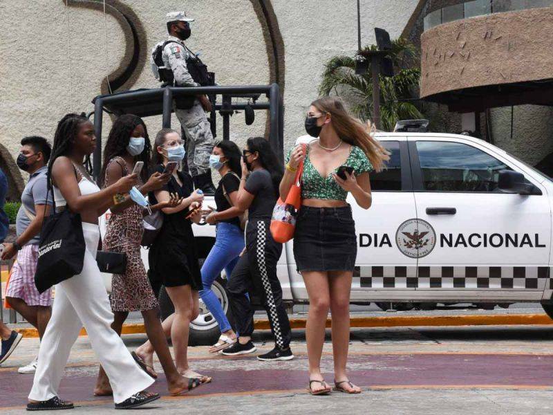 Anuncian en mañanera batallón de seguridad turística en QRoo