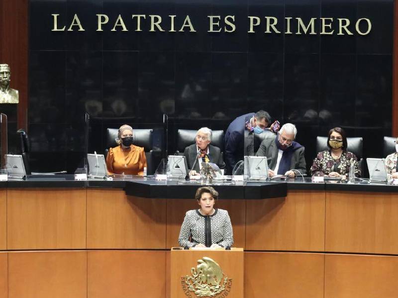 Con letras doradas, Senado reconoce 100 años de la SEP