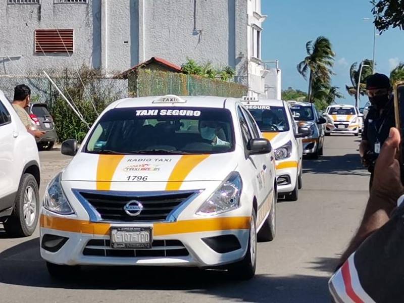 Taxistas se manifiestan