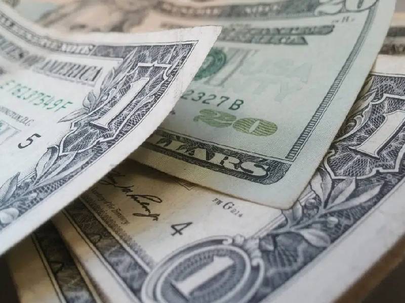 PIB de EU crece menos en el tercer trimestre