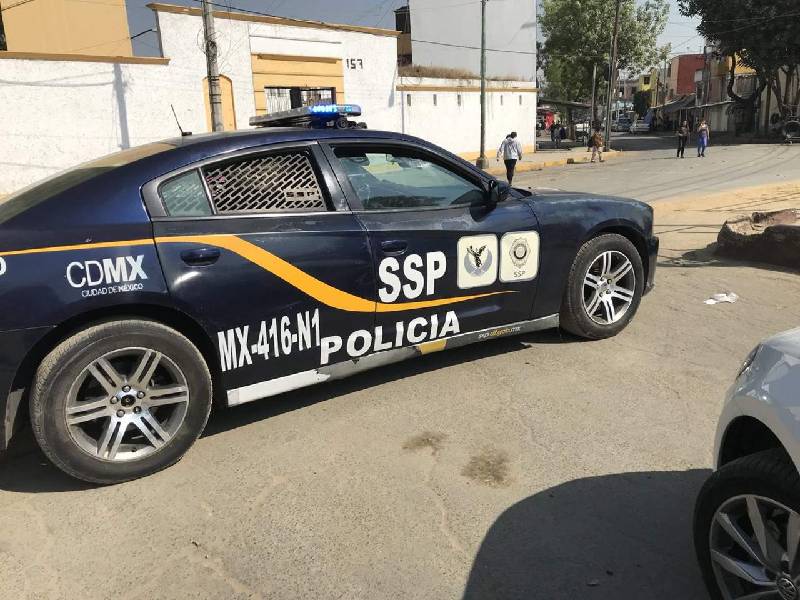 intenta robar a niña