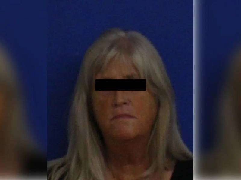 Mujer convence a su marido que tiene Alzheimer y le roba 12 millones de pesos