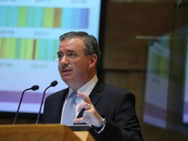 Banxico ajusta su estimación de crecimiento de 6.2 a 5.4%