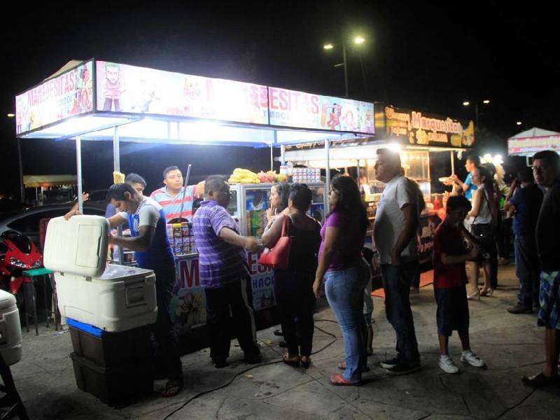 Reubicarán en la misma zona a comerciantes del bulevar Bahía de Chetumal