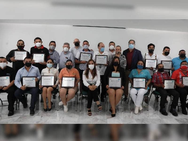 Reconoce gobierno de Cancún a trabajadores turísticos