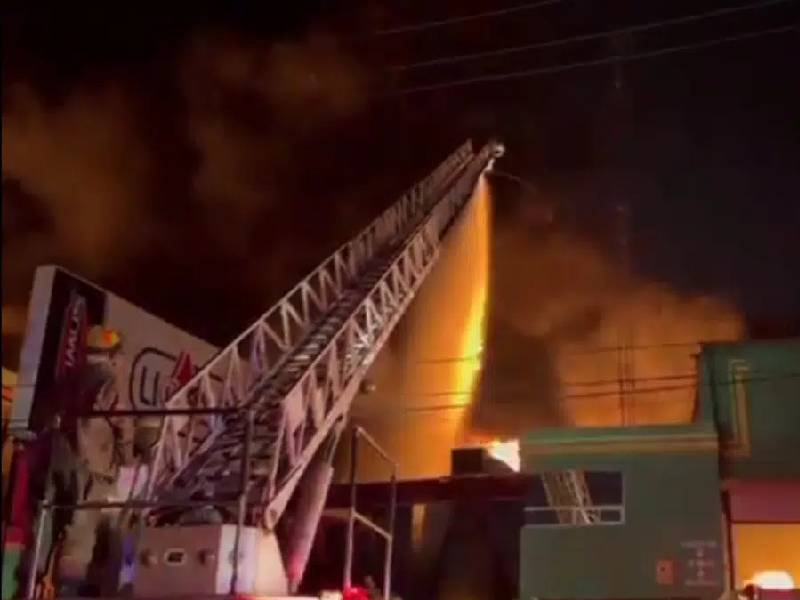 Video: Reportan incendio en bodega de aceites en Nuevo León