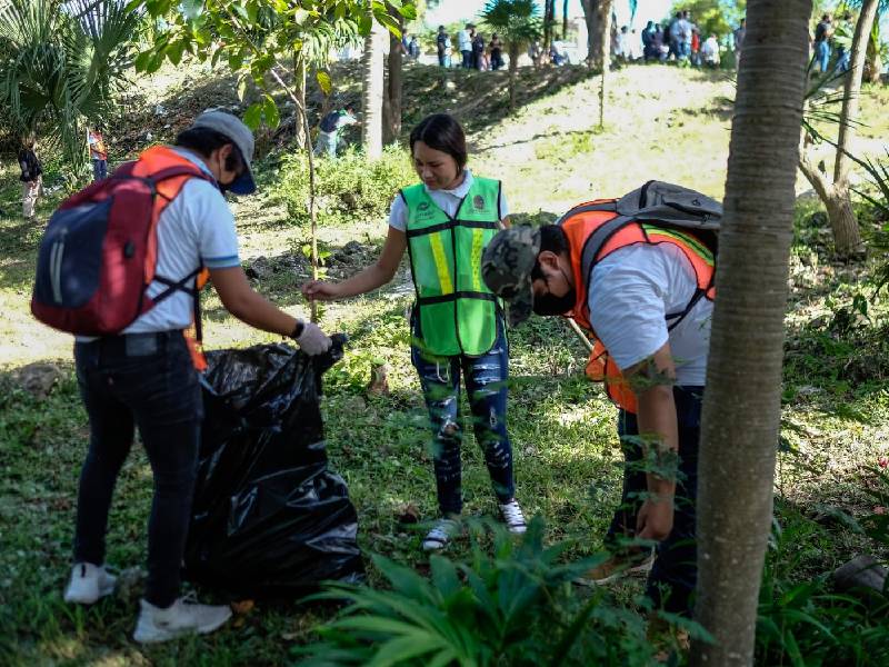 Recupera gobierno de BJ espacios públicos con reforestación
