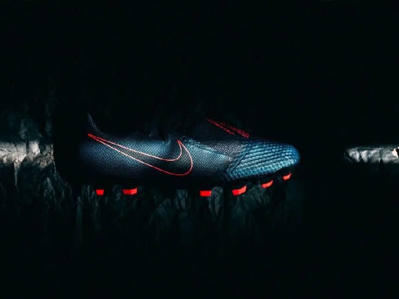 tenis de fútbol