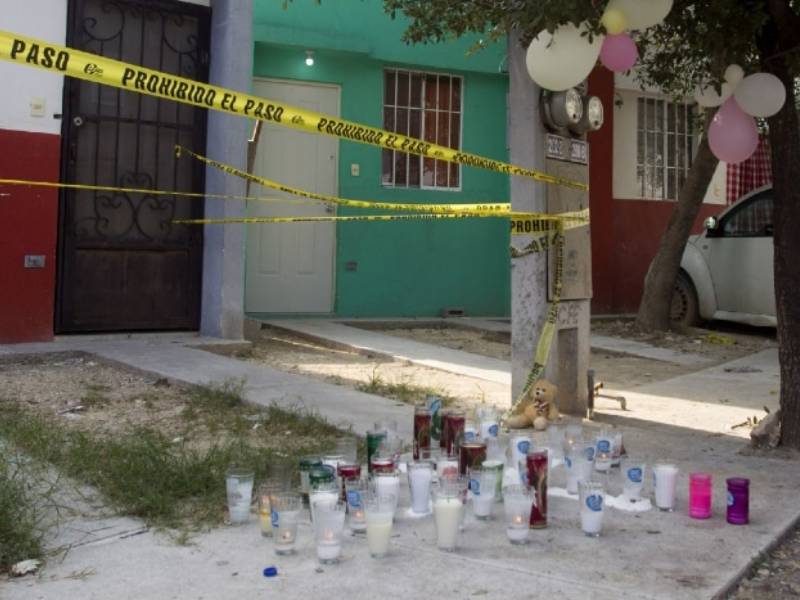 Mujer entierra cuerpo de una madre para robar a su bebé