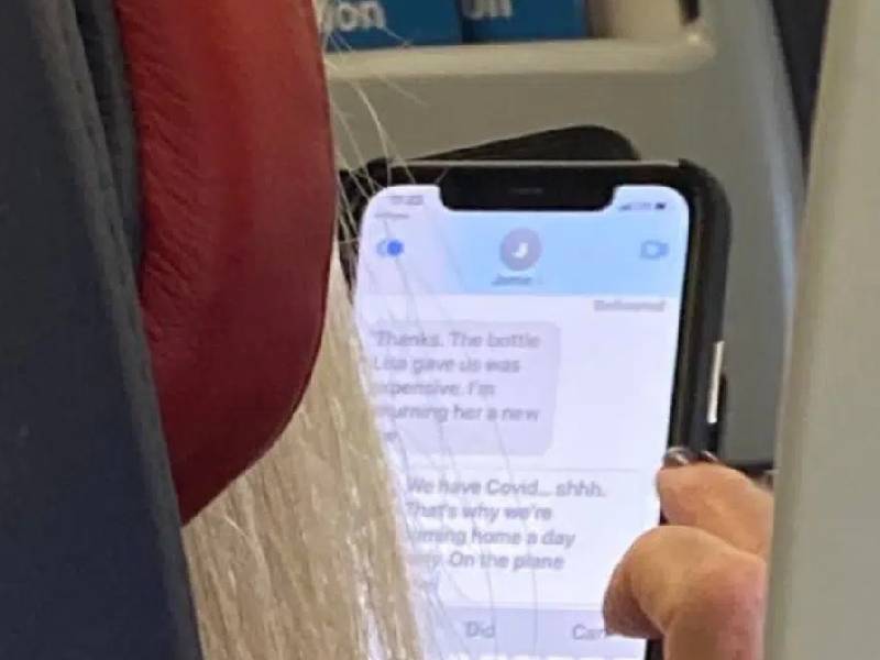 En pleno vuelo lee el mensaje de otra pasajera: Tenemos Covid shh