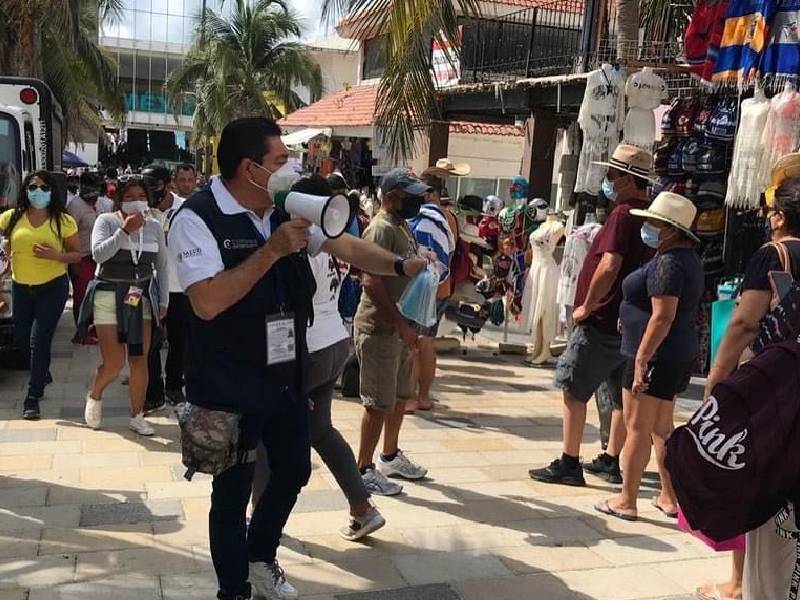 Estar en amarillo no significa que dejen de llegar turistas y visitantes: Carlos Joaquín