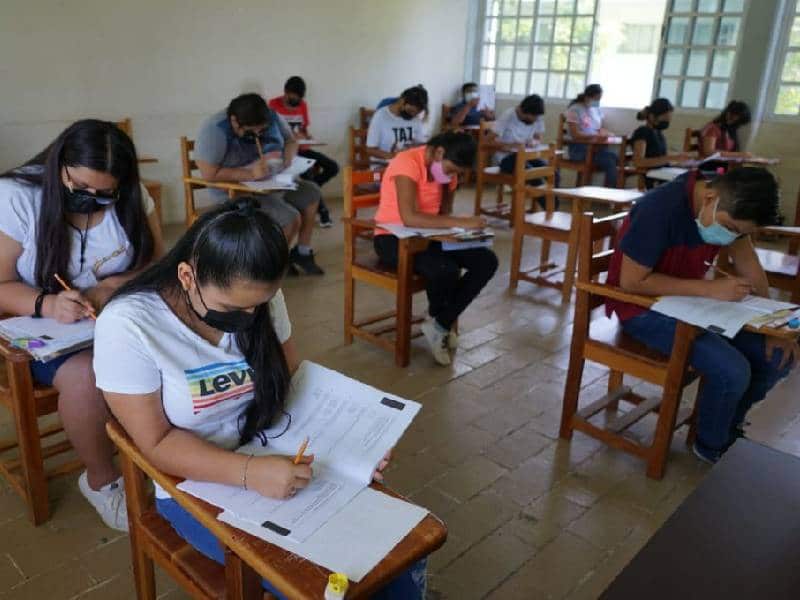 Cinco mil estudiantes