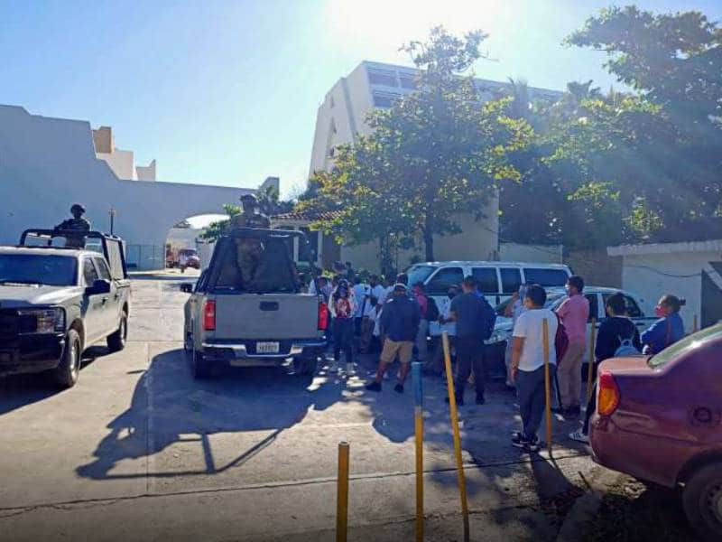 Video. Por incendio evacúan el hotel Fiesta Americana de Cancún