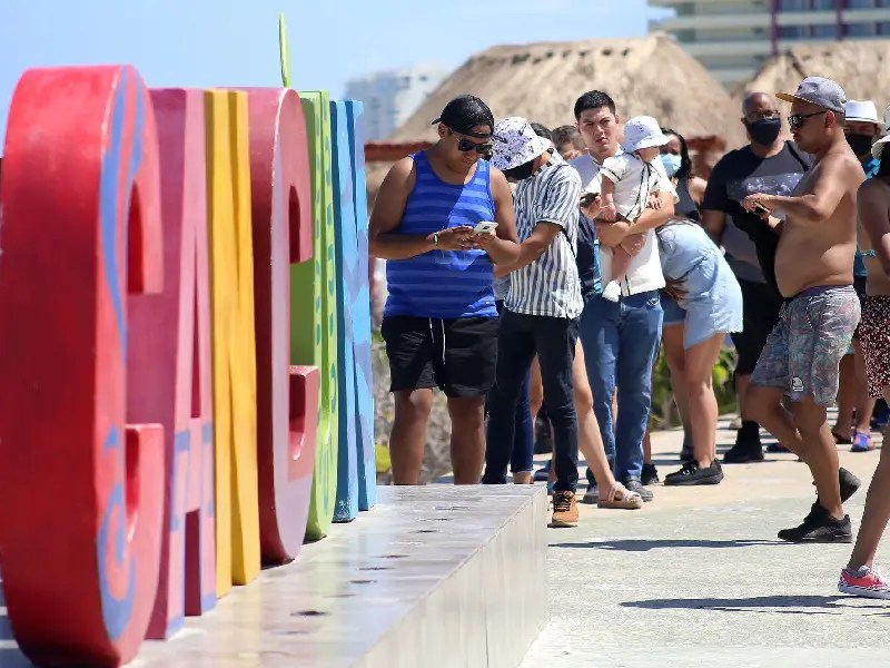 Llaman expertos a no fiarse ante el Ómicron