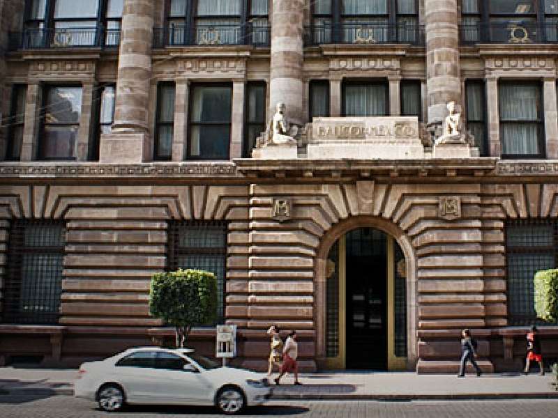 Preocupa a Banxico las presiones inflacionarias globales e internas