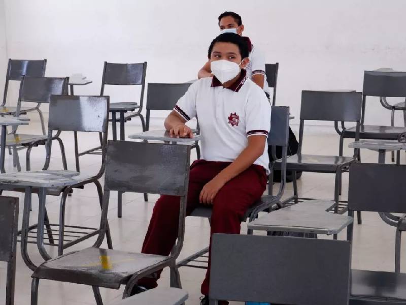 Van por 11 escuelas en municipios con crecimiento poblacional
