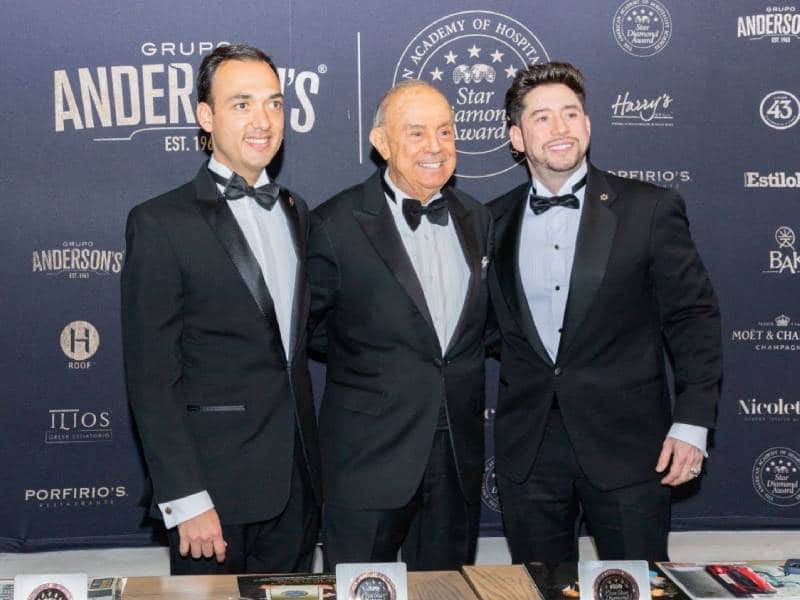 El mejor restaurante Griego recibe premio de renombre mundial