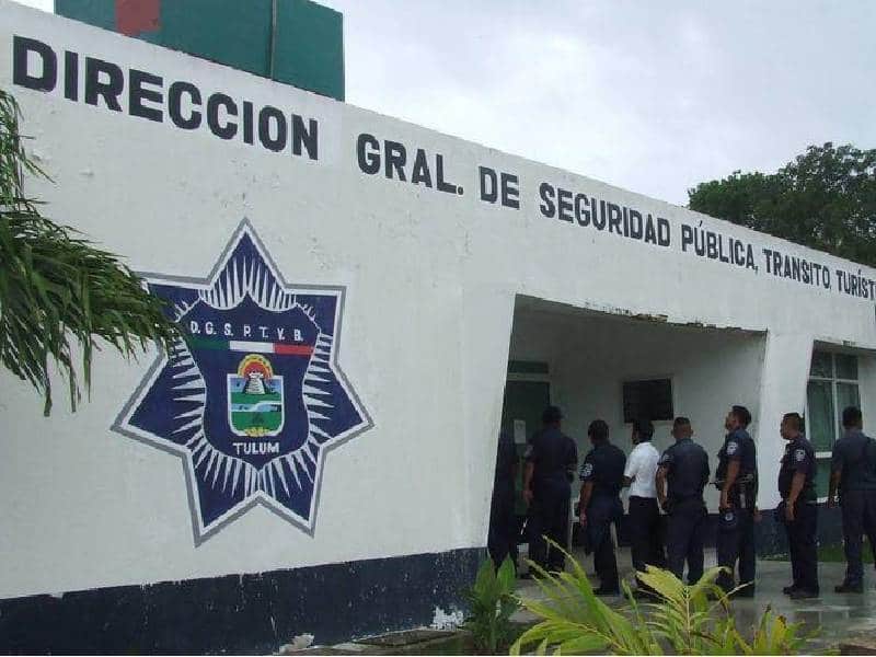 policías