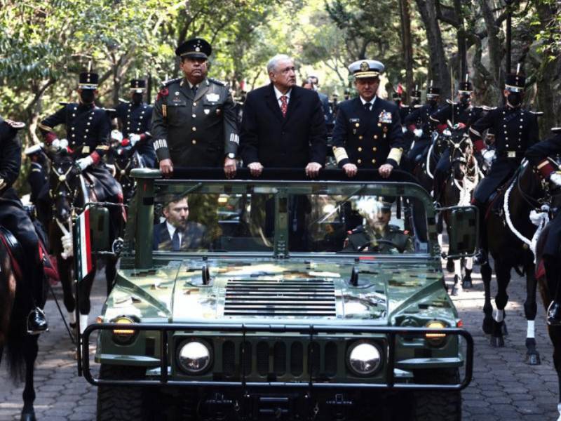 AMLO encabeza Marcha de la Lealtad