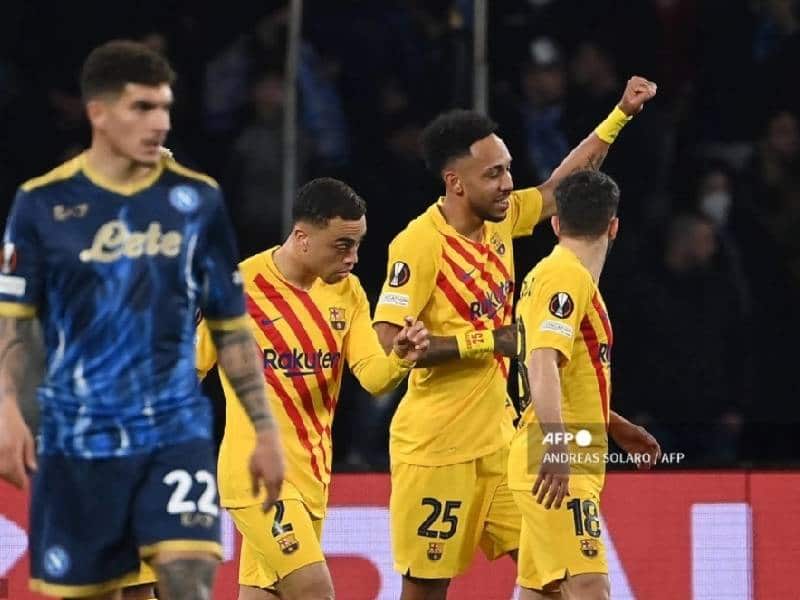 Barcelona borra al Napoli en la Europa League