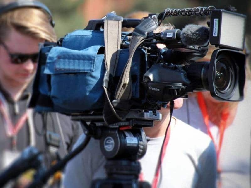 Letonia prohíbe televisoras rusas