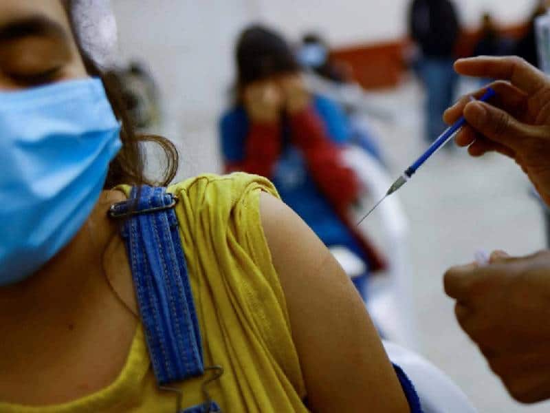 A partir del lunes, refuerzo contra covid-19 para 18 a 29 años en CDMX