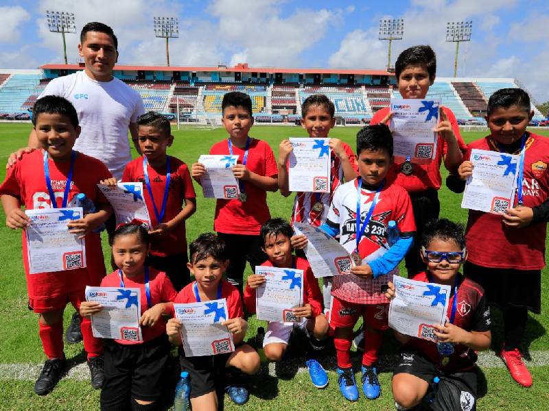 Cancún Fc y Fundación "Ciudad de la Alegría"